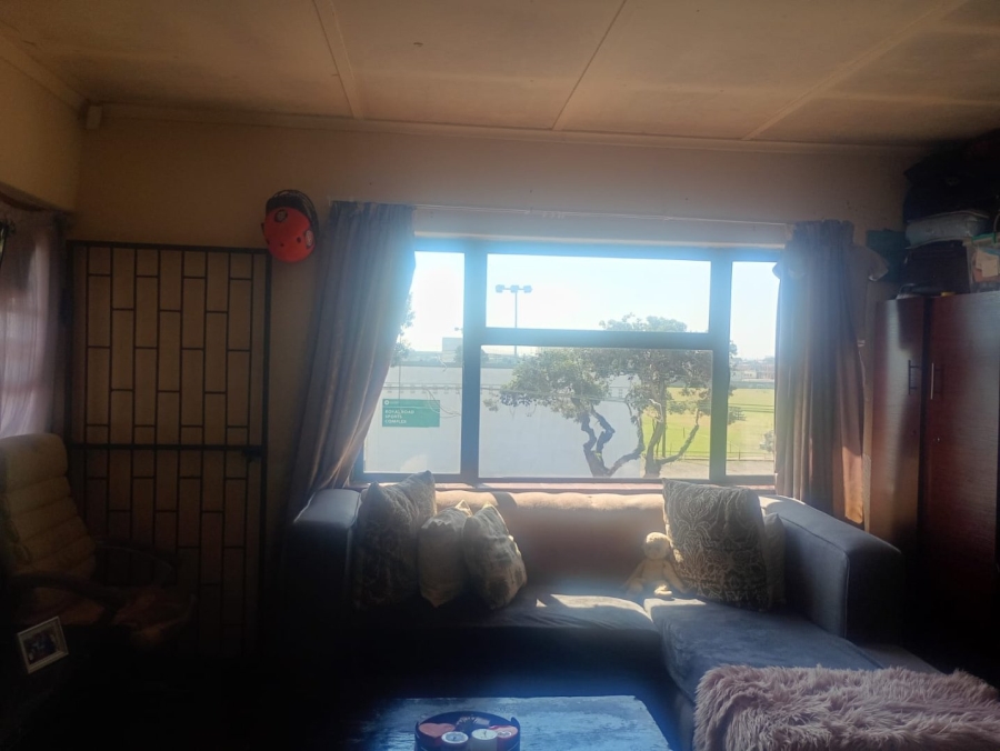 2 Bedroom Property for Sale in Maitland Western Cape